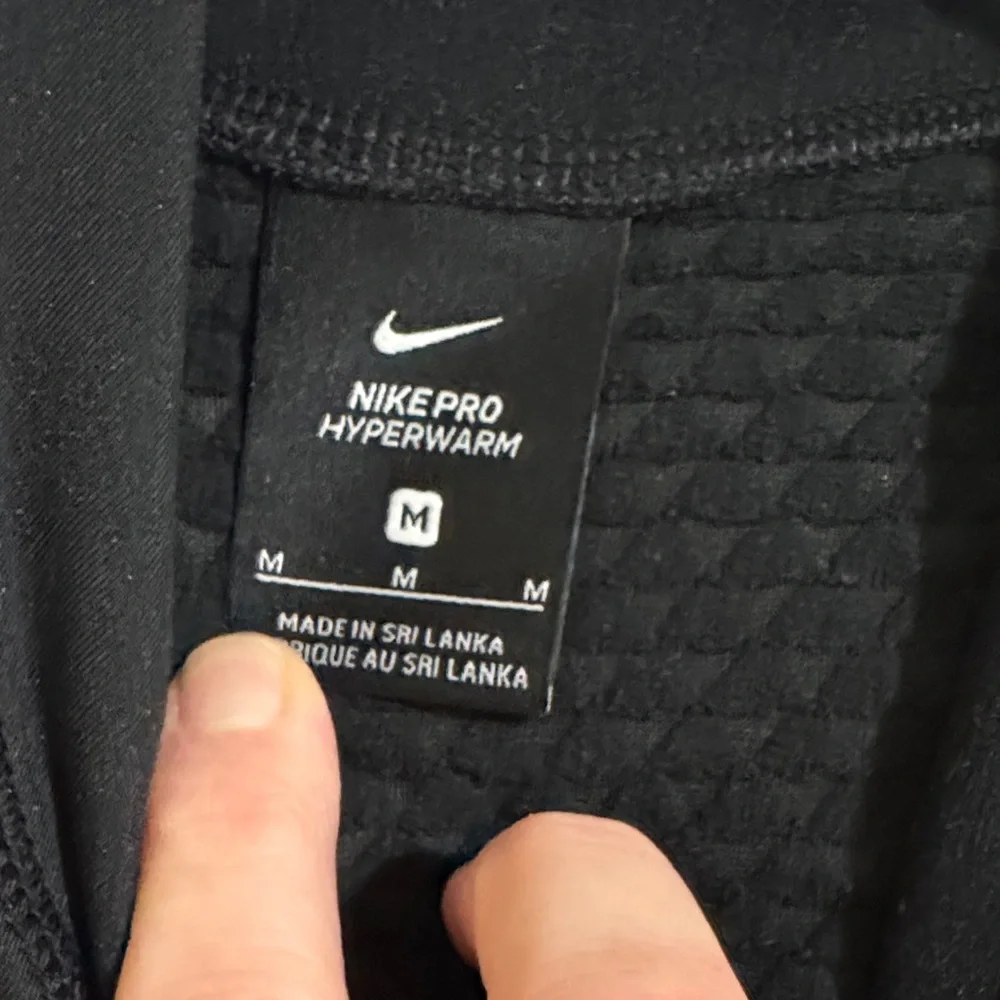 Nike PRO Hyperwarm top - Picture 2 of 3